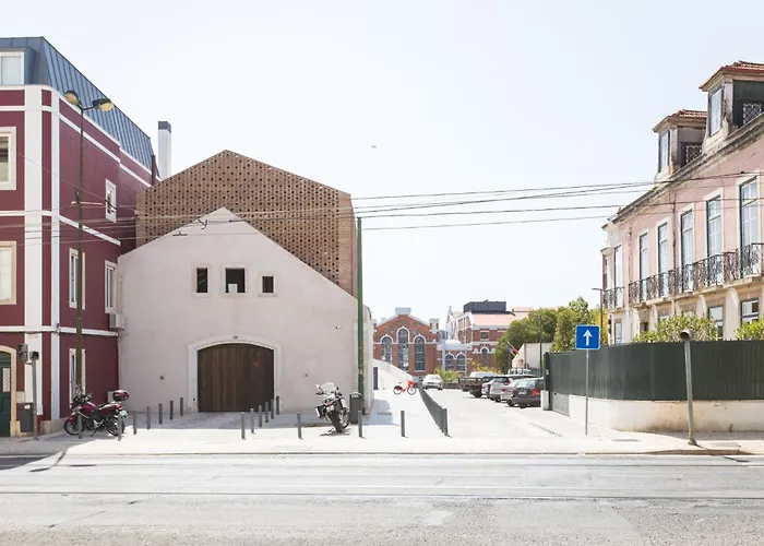 Ambassador Balcony *